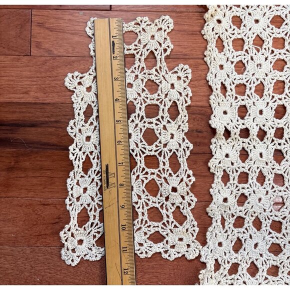 Vintage Handcrafted Crochet Lace Doily Set - Picture 7 of 8